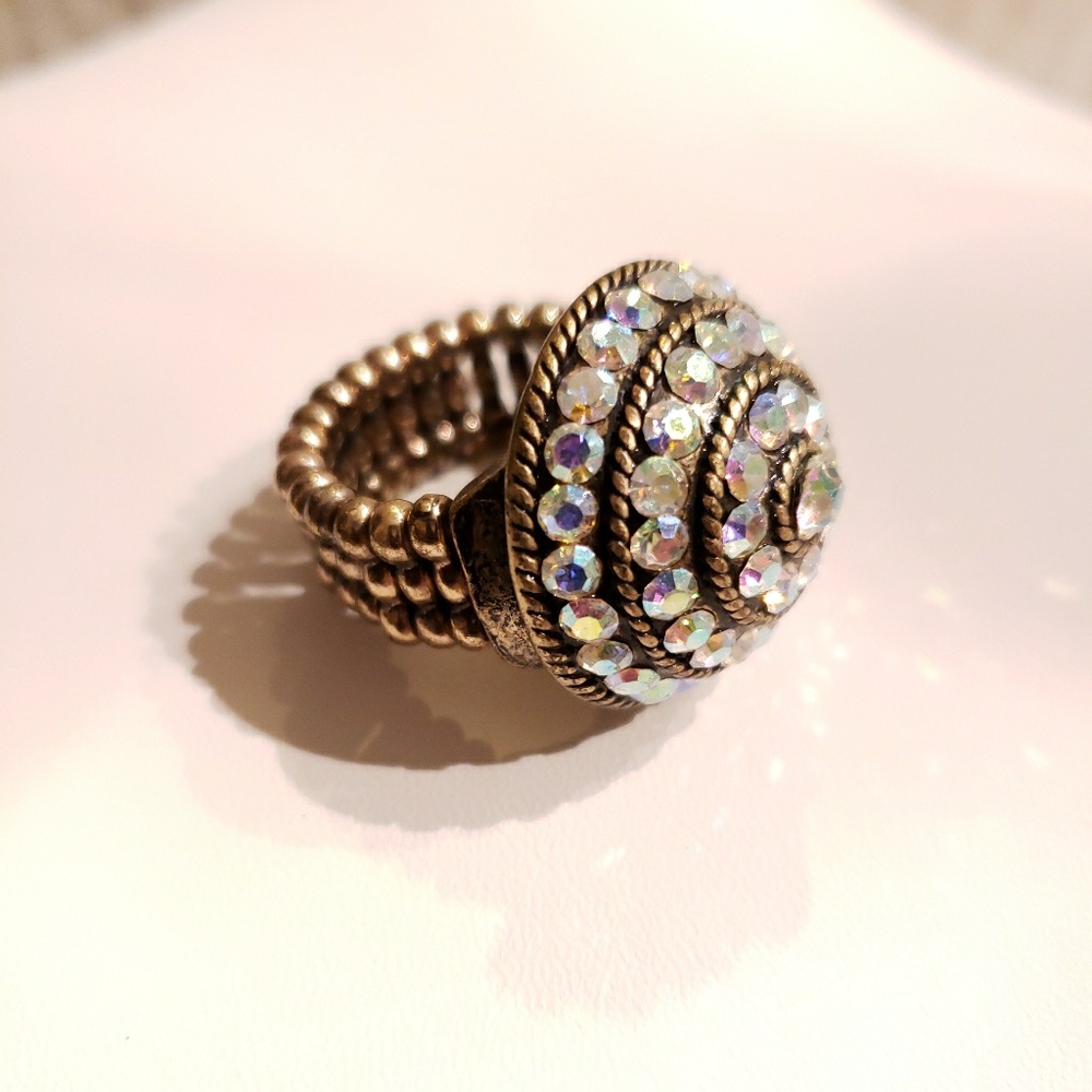 Ring - Picture 2 of 6
